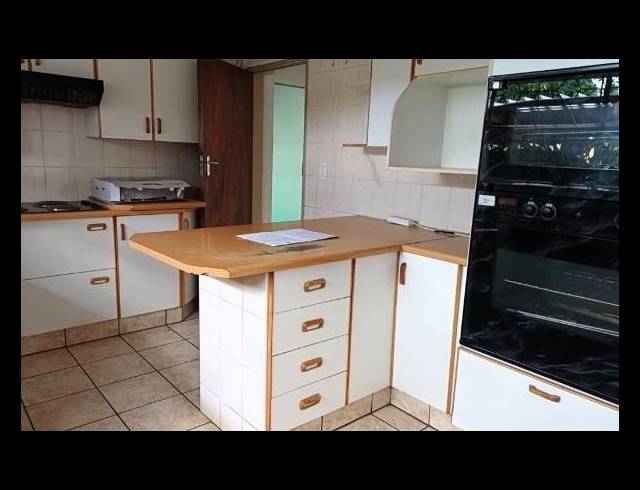 3 BEDROOM HOUSE FOR SALE IN BOKSBURG WEST